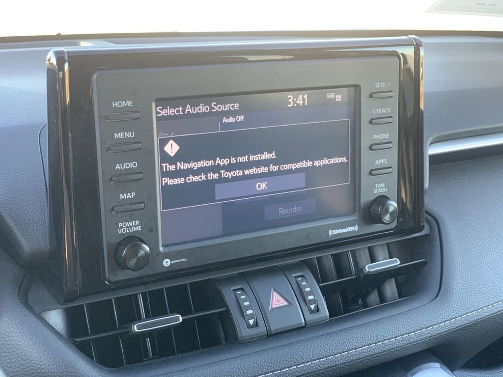 Used 2022 Toyota RAV4 XLE Premium image 11