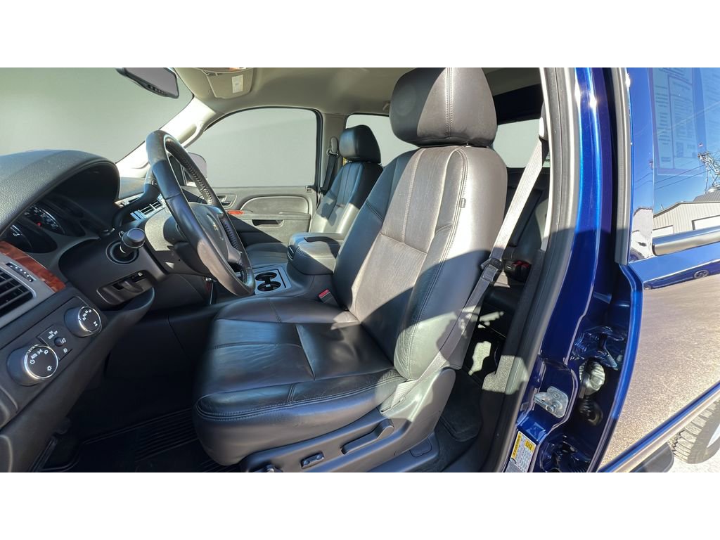 Used 2013 Chevrolet Avalanche LT w/ All-Star Edition image 24