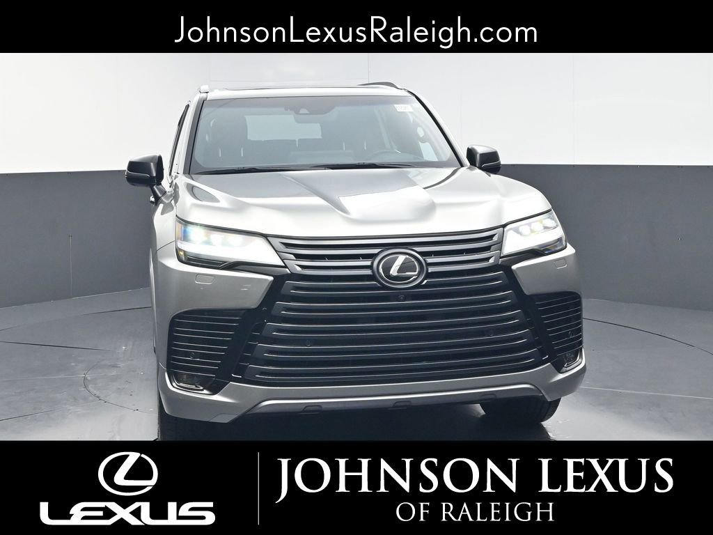 Used 2023 Lexus LX 600 4WD w/ Appearance Package image 4
