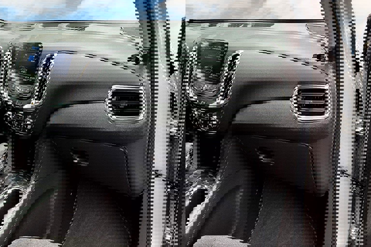 Used 2022 Chevrolet Equinox LT image 18