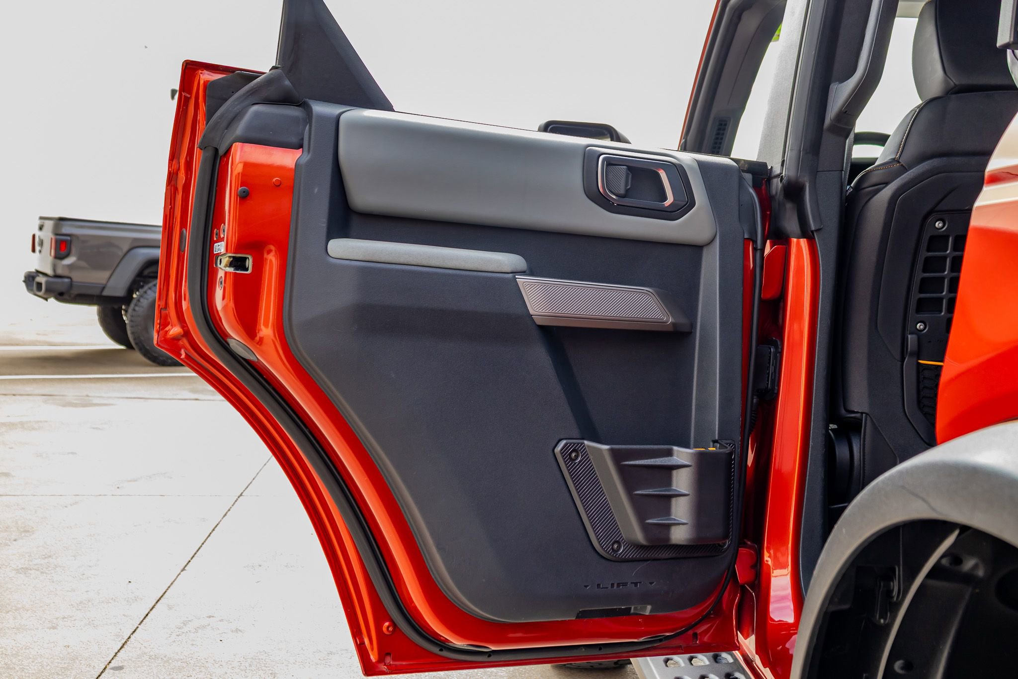Used 2022 Ford Bronco Badlands image 38