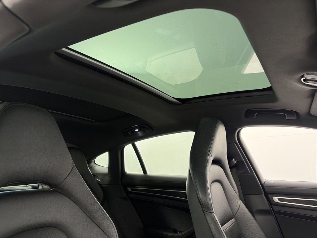 Used 2019 Porsche Panamera image 31