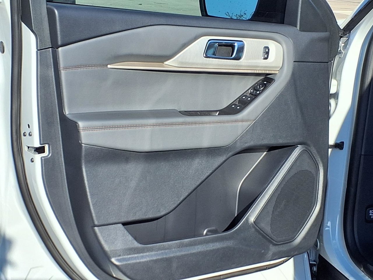 New 2027 Ford Explorer Active w/ Active Comfort Package RWD image 21