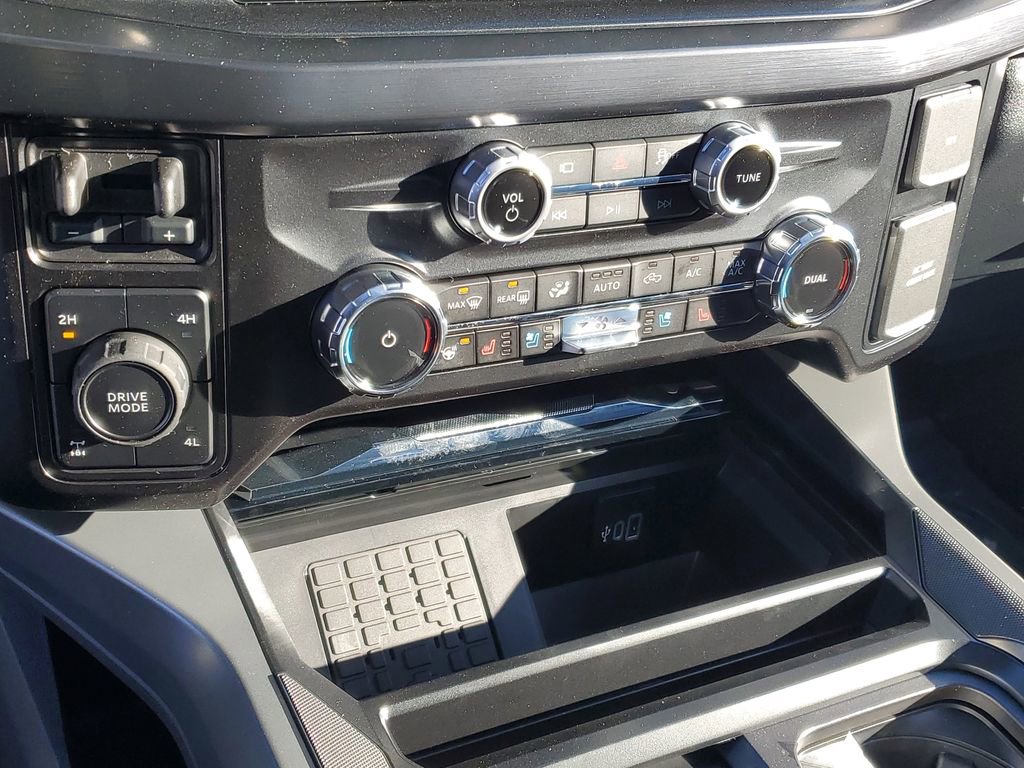 New 2026 Ford F250 Lariat w/ Lariat Premium Package image 23