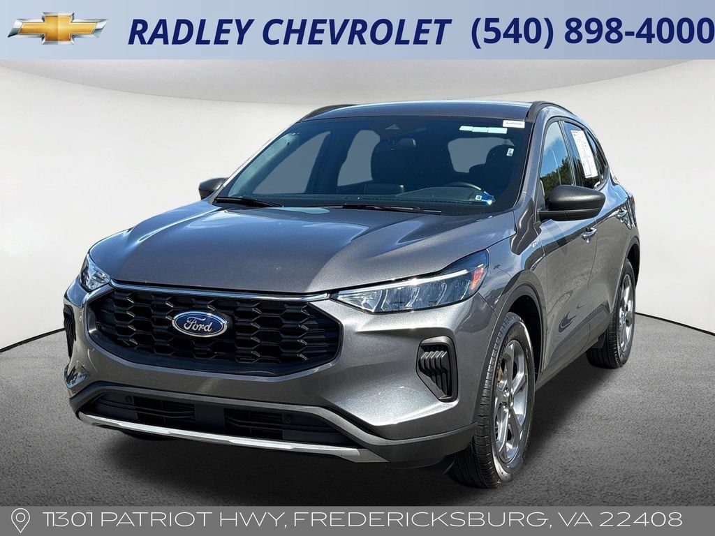 Used 2025 Ford Escape ST-Line FWD image 1