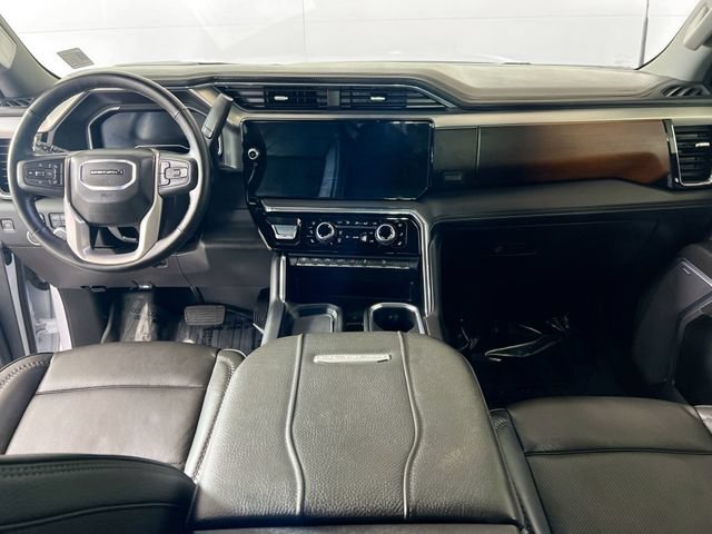 Used 2025 GMC Sierra 3500 Denali AWD/4WD image 7