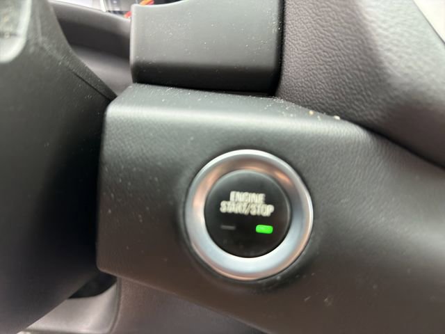 Used 2024 GMC Terrain SLT image 25