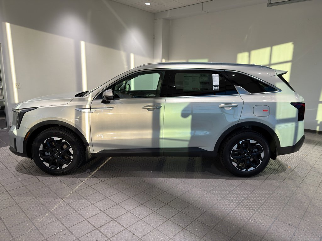 New 2026 Kia Sorento S w/ S Panoramic Sunroof Package image 2
