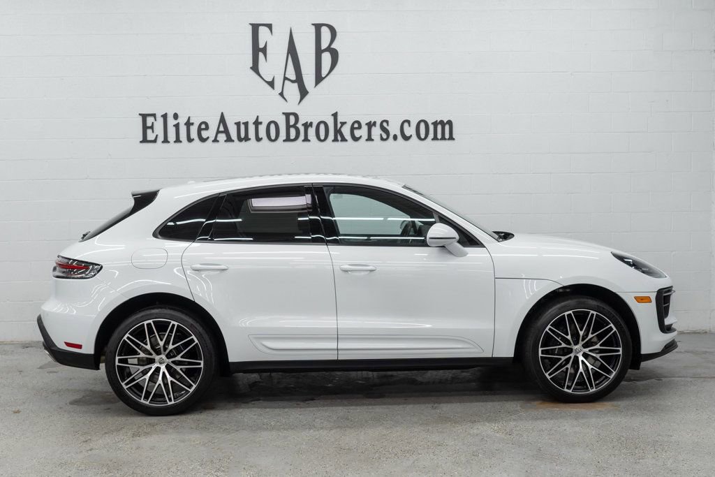 Used 2023 Porsche Macan image 5