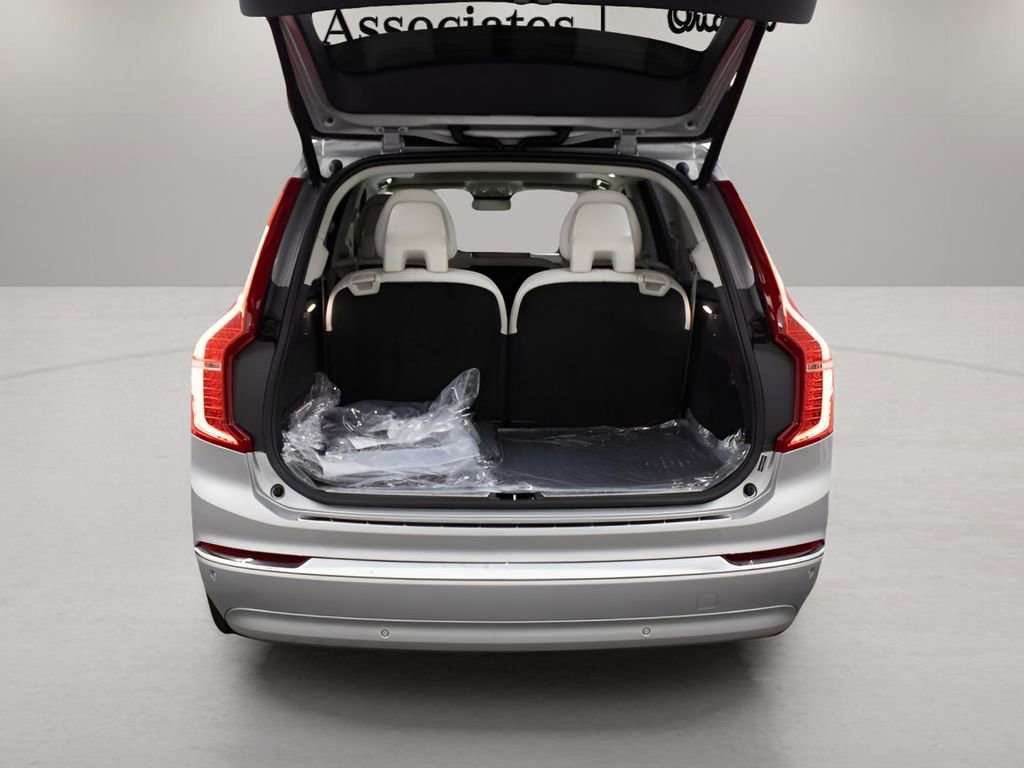Certified 2025 Volvo XC90 T8 Plus w/ Protection Package Premier image 15
