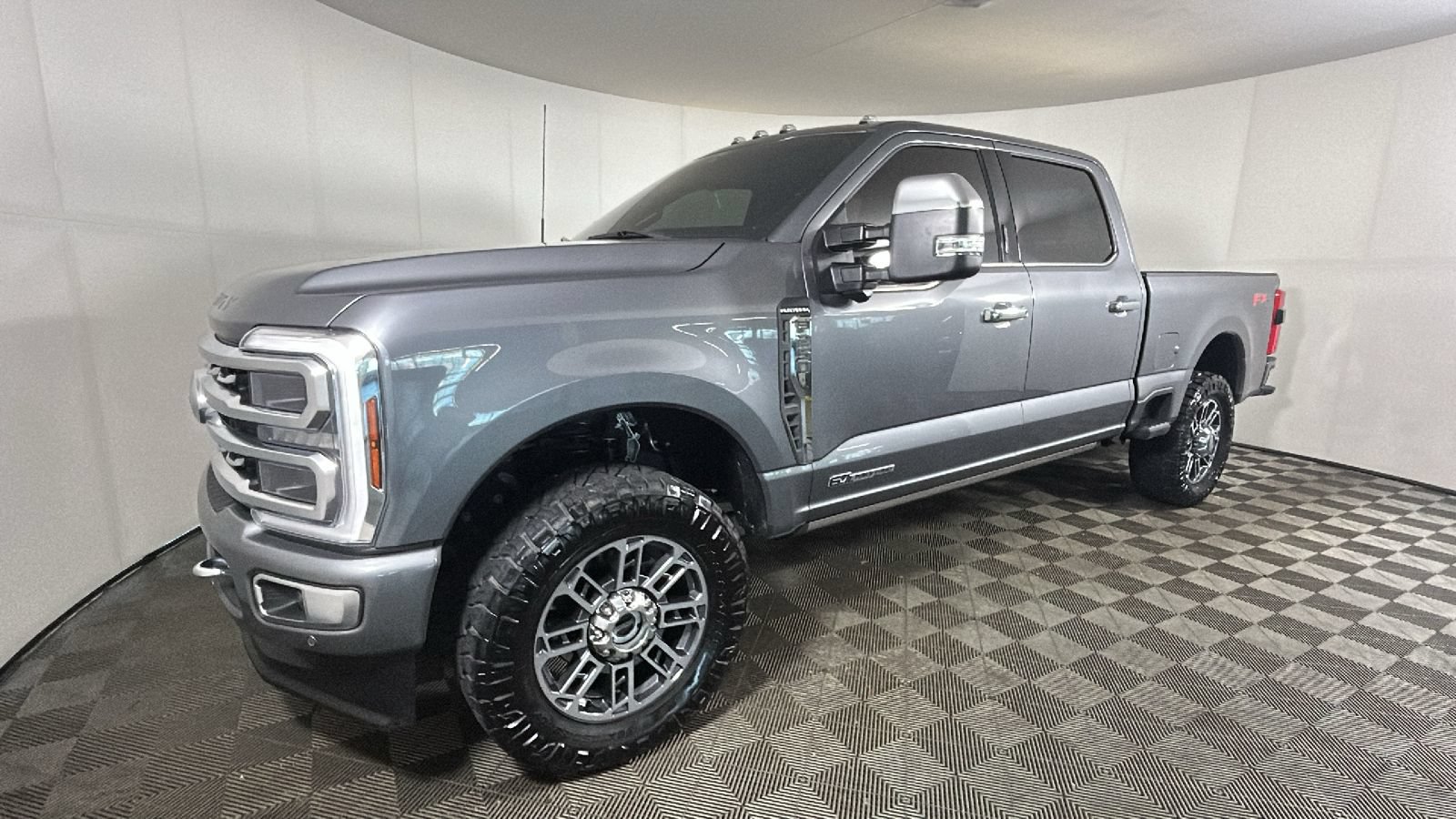 Used 2024 Ford F250 Platinum AWD/4WD image 8
