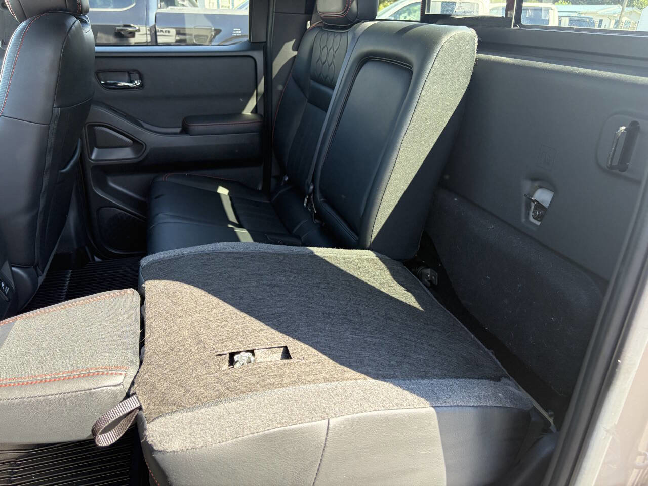 Used 2023 Nissan Frontier PRO-4X w/ Pro-4X Premium Package image 24