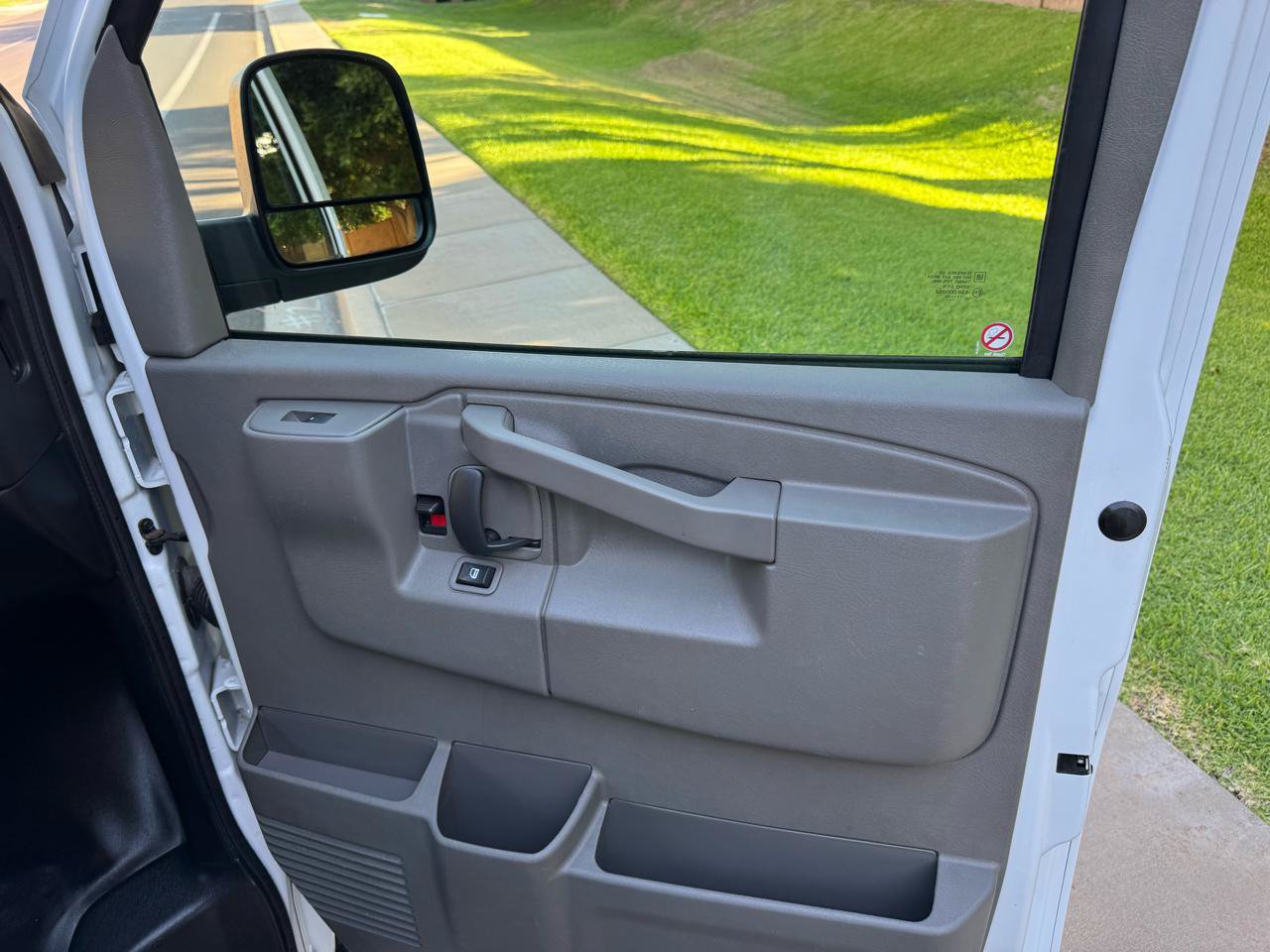 Used 2025 GMC Savana 2500 w/ Driver Convenience Package RWD image 20