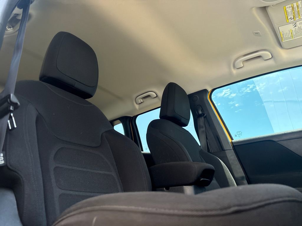 Used 2018 Jeep Renegade Latitude w/ Popular Equipment Group FWD image 27