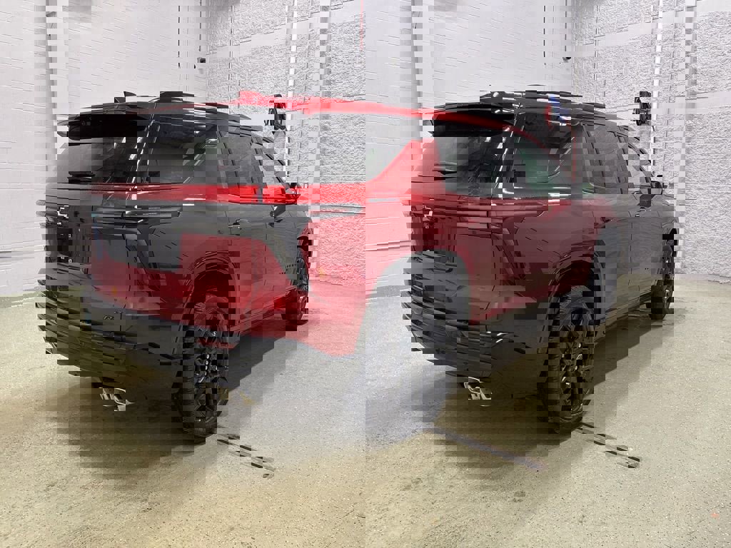 New 2026 Chevrolet Traverse RS w/ LPO, Floor Liner Package image 3
