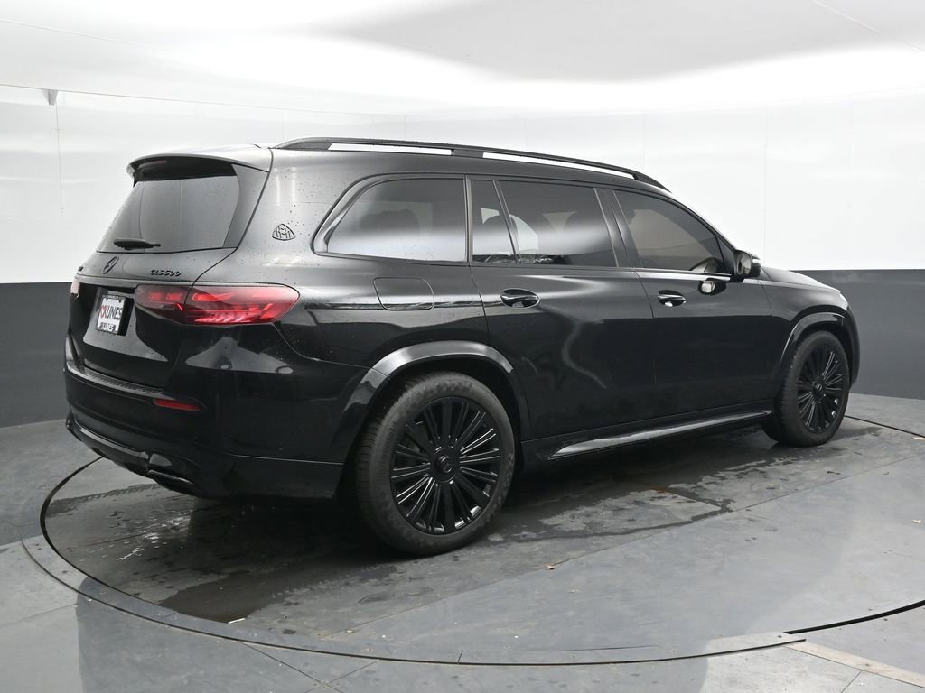 Used 2024 Mercedes-Benz Maybach GLS 600 4MATIC image 2