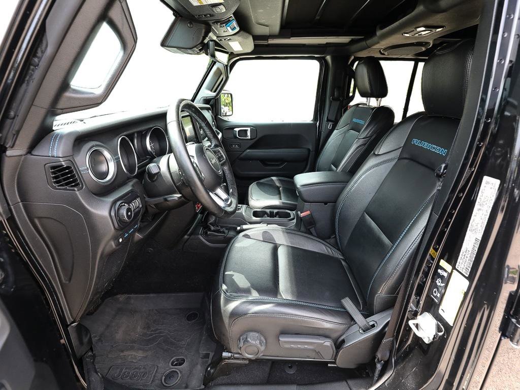 Used 2022 Jeep Wrangler Unlimited Rubicon 4xe w/ Cold Weather Group AWD/4WD image 12