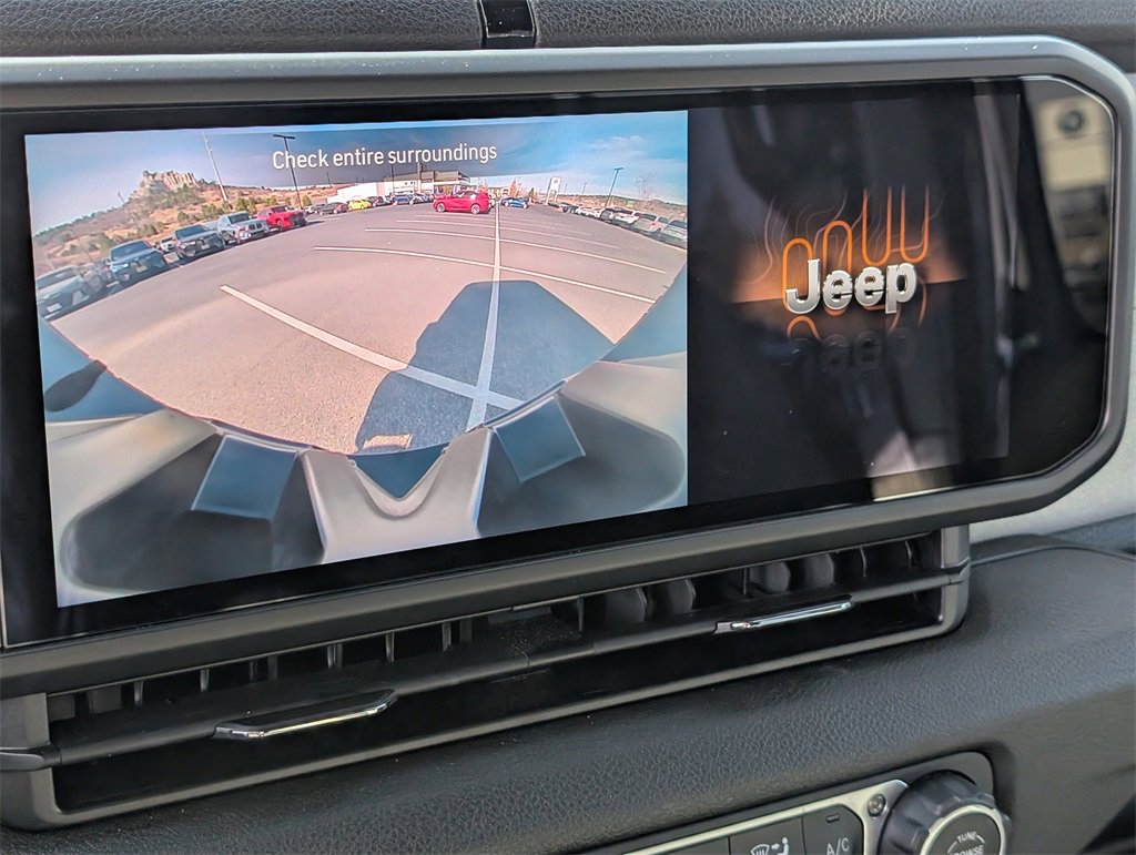 Used 2025 Jeep Wrangler Sport S image 27