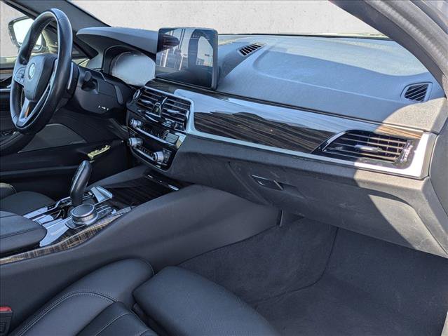 Used 2021 BMW 530e w/ Premium Package RWD image 22