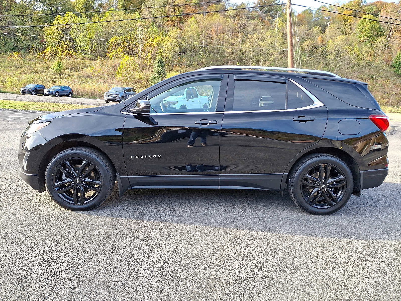 Used 2020 Chevrolet Equinox LT w/ Midnight Edition image 4