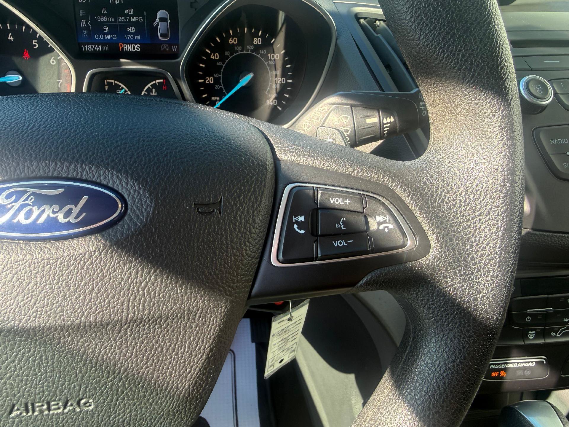 Used 2017 Ford Escape SE AWD/4WD image 14