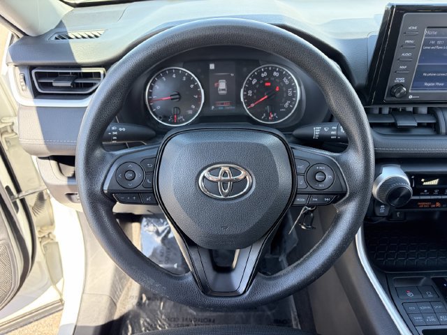 Used 2022 Toyota RAV4 LE AWD/4WD image 24