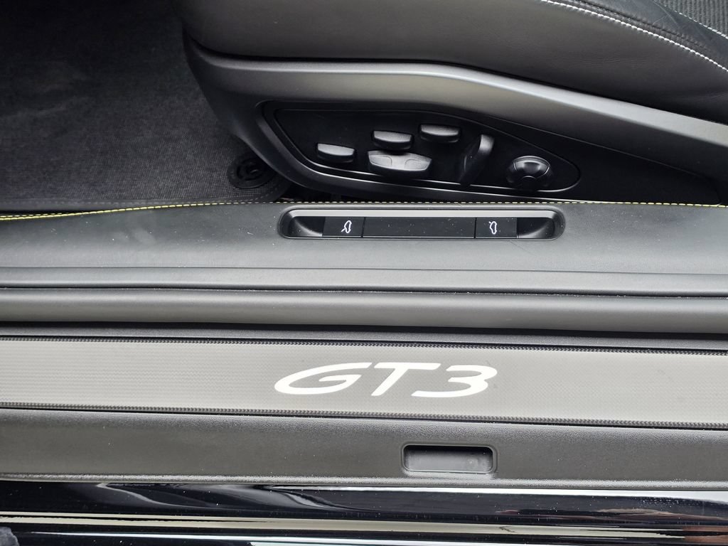 Certified 2023 Porsche 911 GT3 RWD image 14