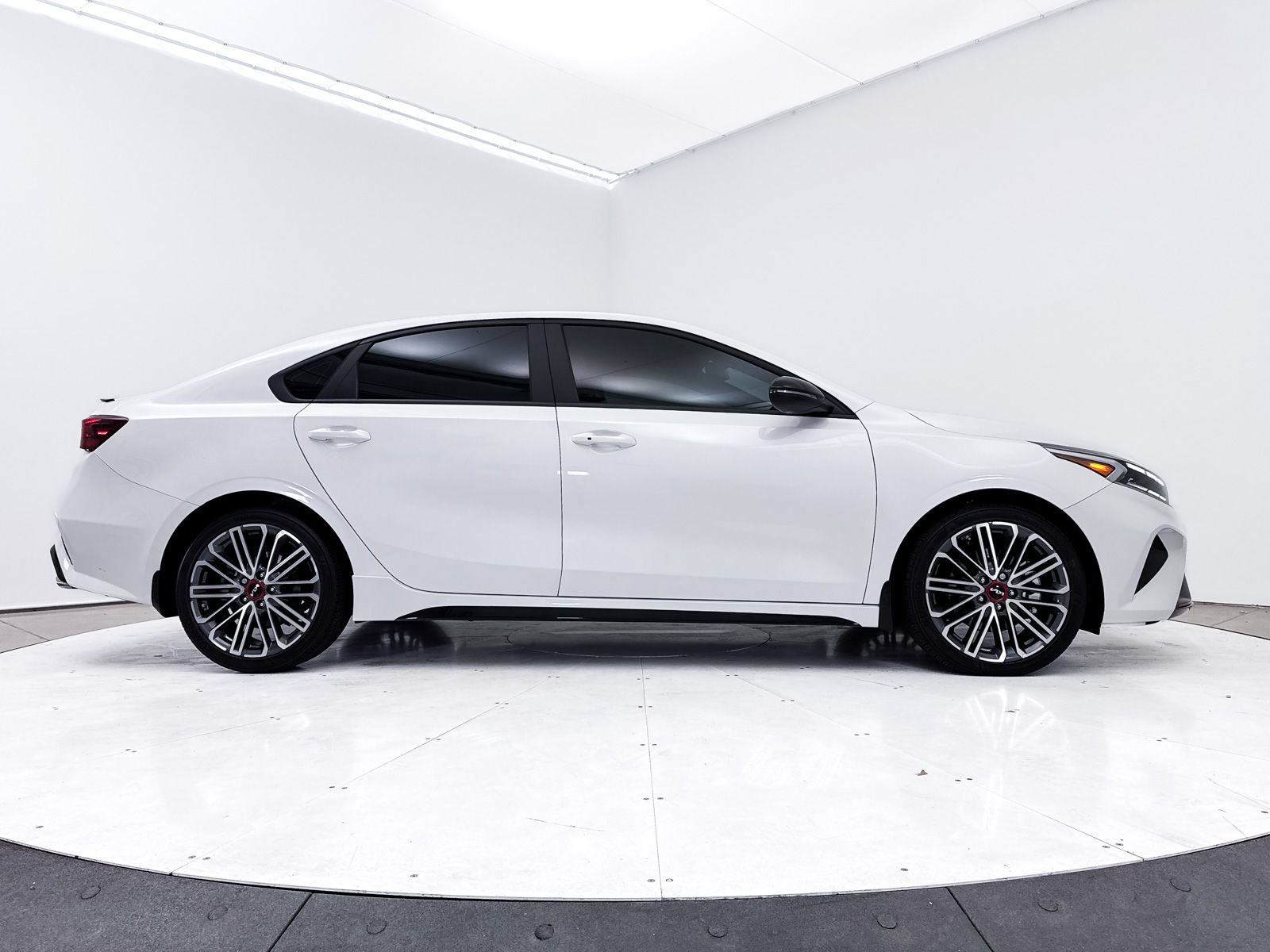 Used 2024 Kia Forte GT FWD image 40