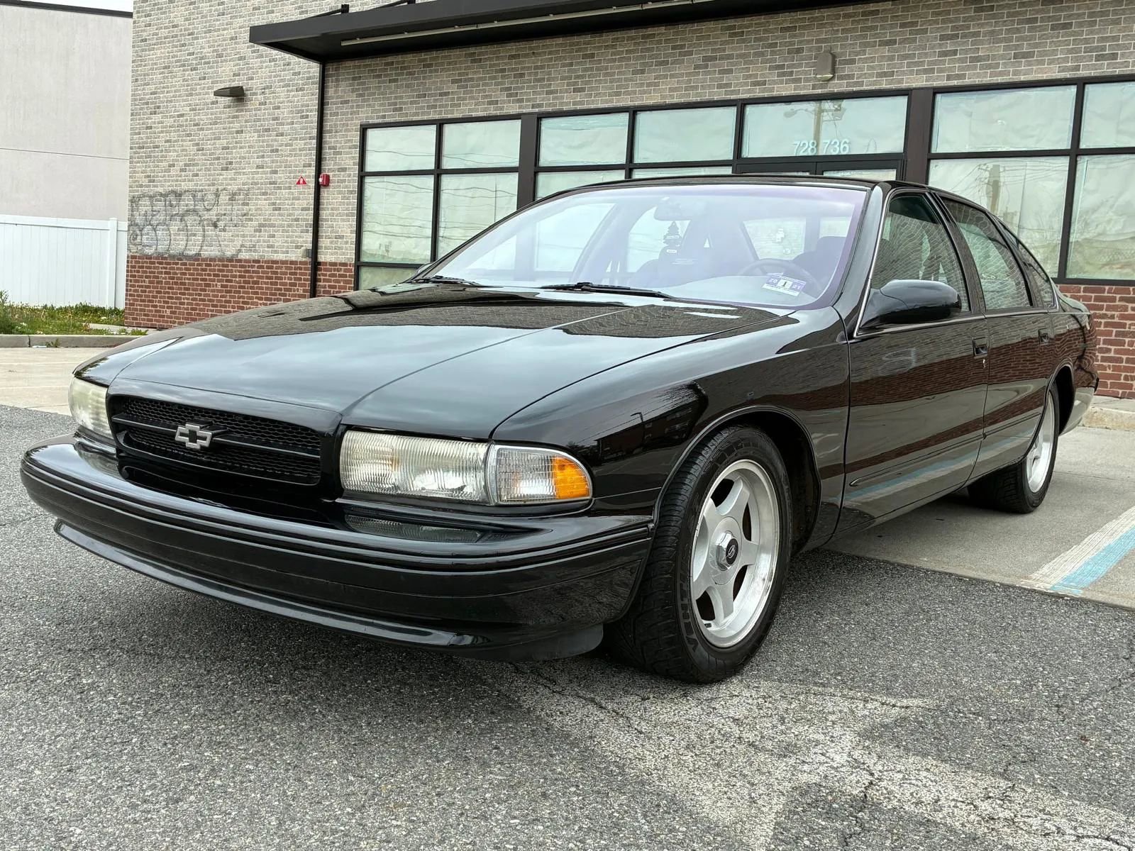 Used 1996 Chevrolet Impala SS RWD image 2