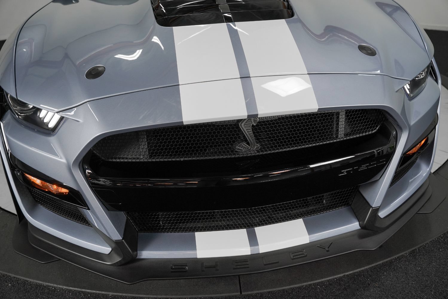 Used 2022 Ford Mustang Shelby GT500 w/ Carbon Fiber Track Pack RWD image 13