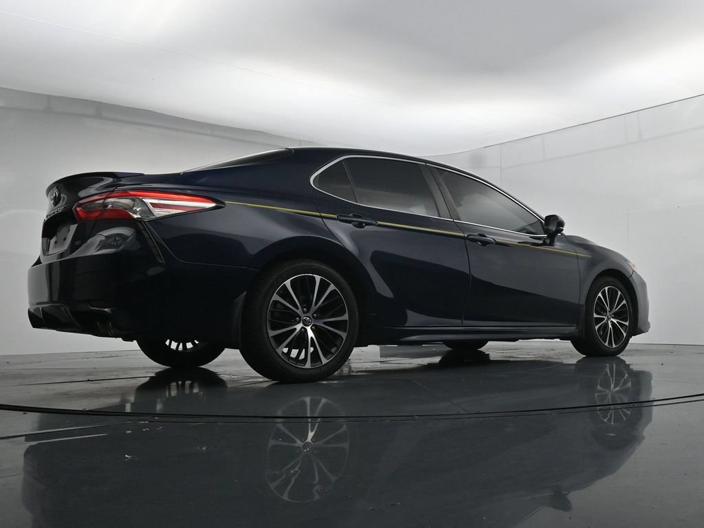 Used 2018 Toyota Camry SE w/ Convenience Package FWD image 23