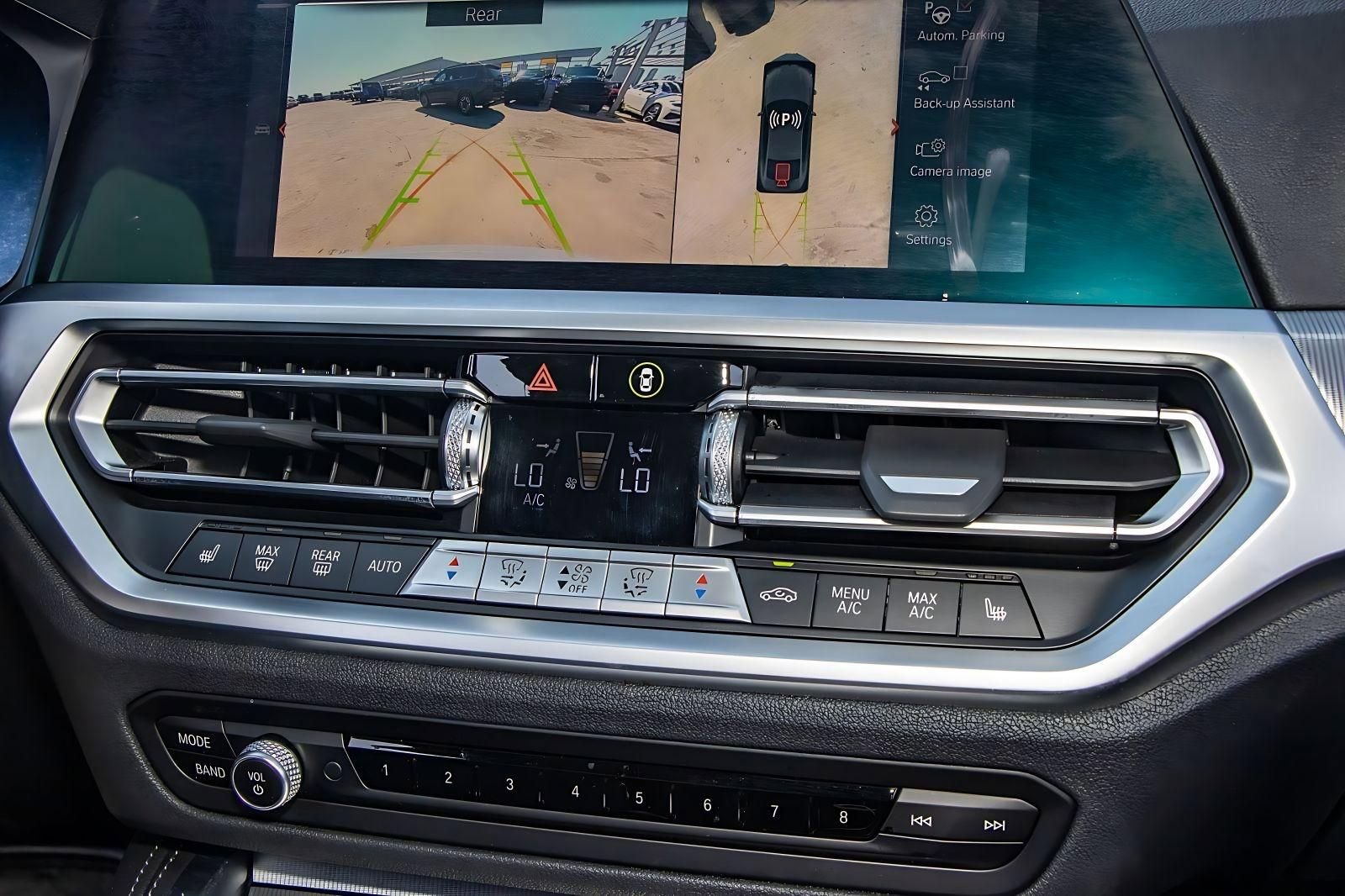 Used 2022 BMW M440i Coupe w/ Premium Package image 28