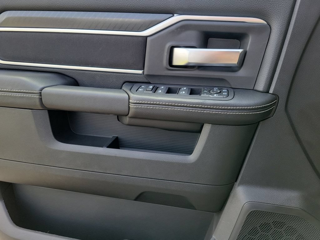 New 2026 RAM 3500 Big Horn AWD/4WD image 16
