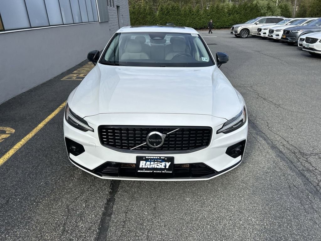 Certified 2025 Volvo S60 B5 Plus FWD image 3