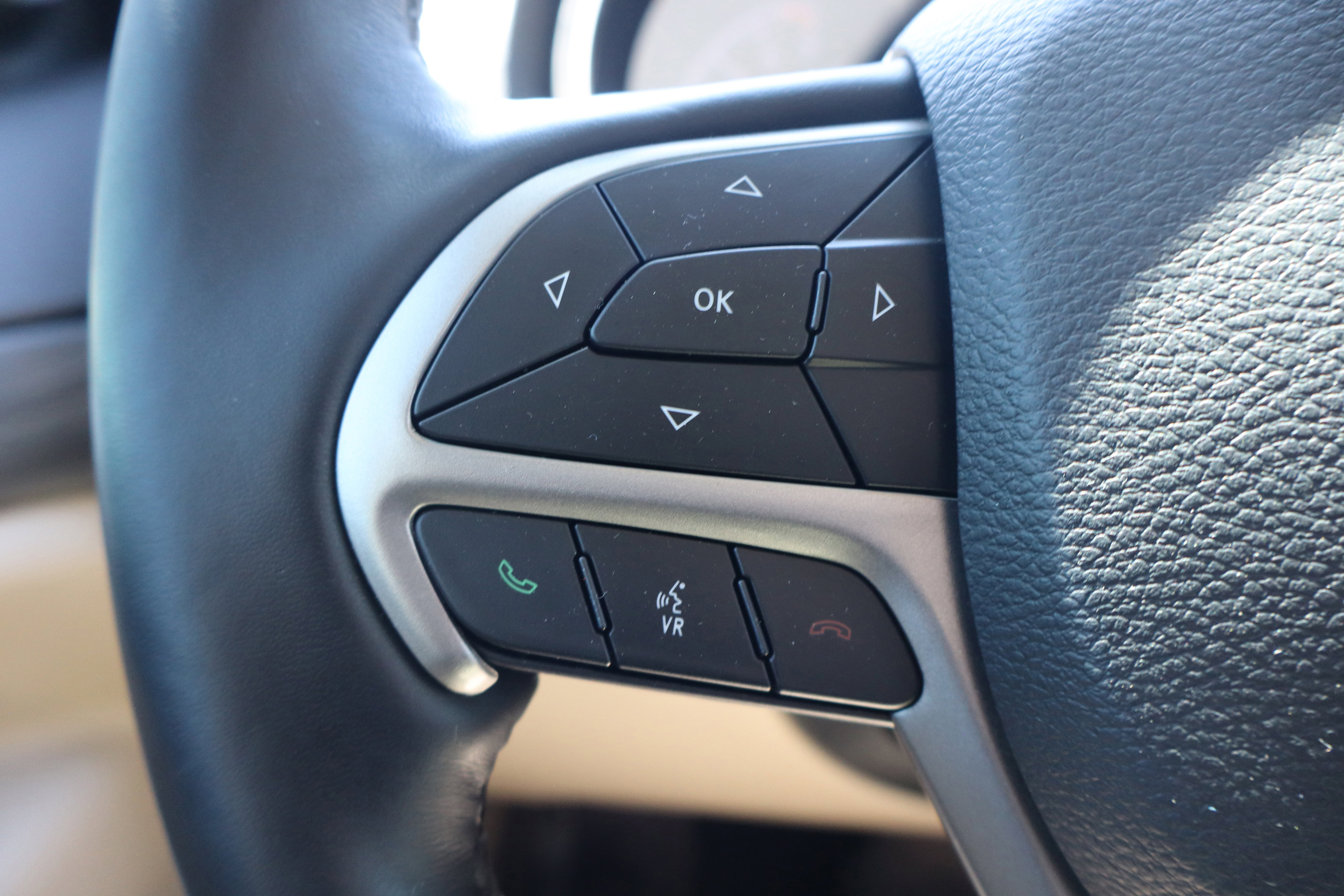 Used 2021 Jeep Grand Cherokee Laredo w/ Security & Convenience Group image 15