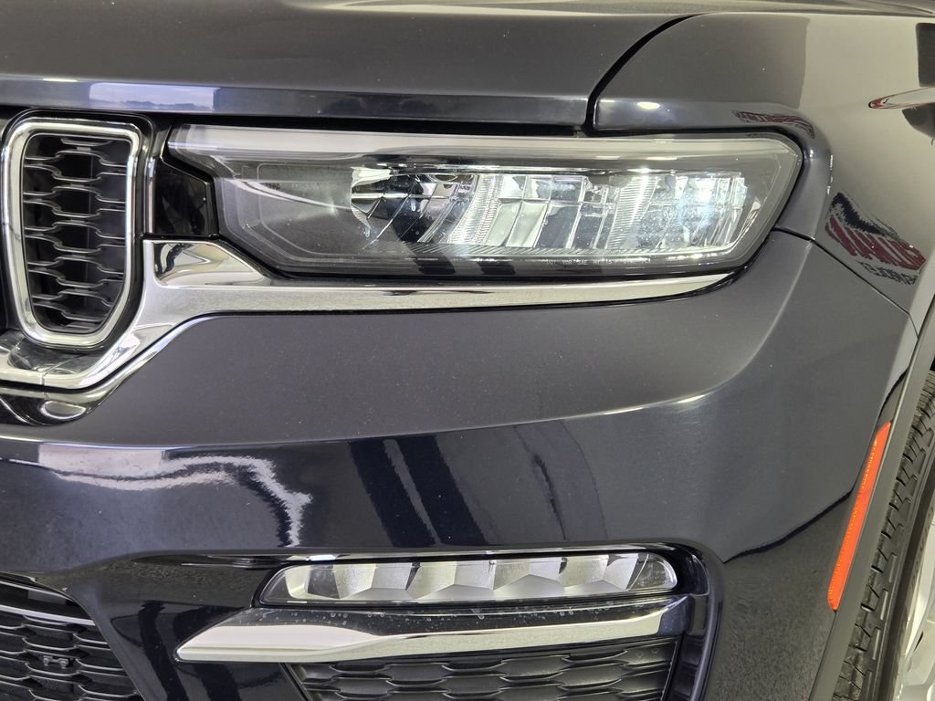 Used 2023 Jeep Grand Cherokee Limited AWD/4WD image 10
