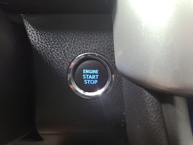 Used 2019 Toyota Highlander SE AWD/4WD image 36