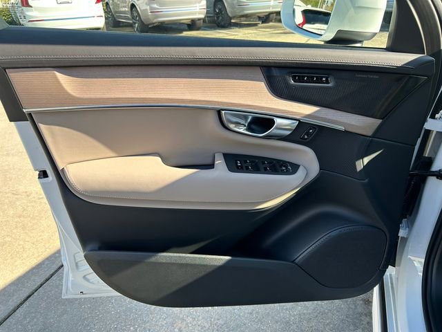 New 2026 Volvo XC90 B6 Plus w/ Protection Package image 10