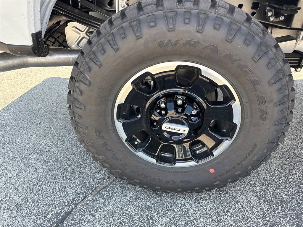 New 2025 Ford F350 XLT w/ Tremor Off-Road Package image 9