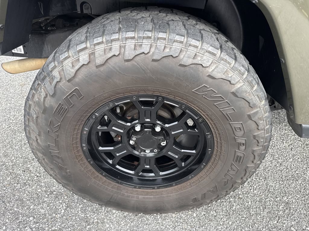 Used 2016 Jeep Wrangler Unlimited Sahara w/ Dual Top Group AWD/4WD image 20