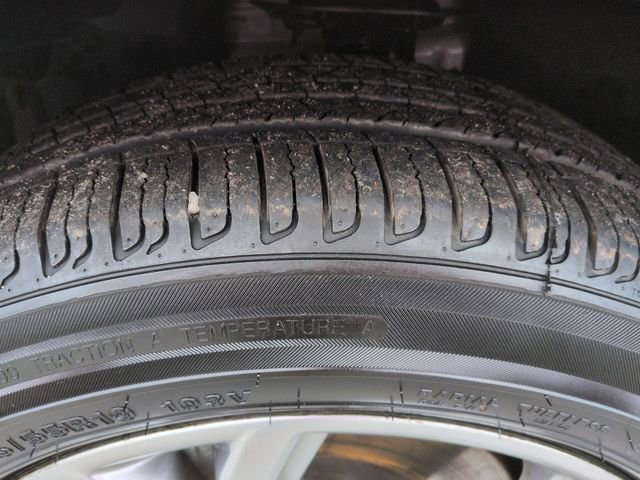 Used 2017 Ford Edge Titanium w/ Equipment Group 301A image 11