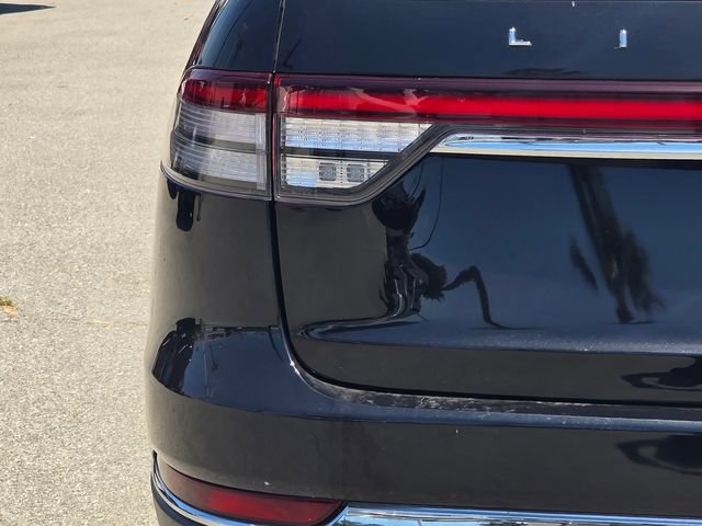 Used 2023 Lincoln Aviator Reserve RWD image 7