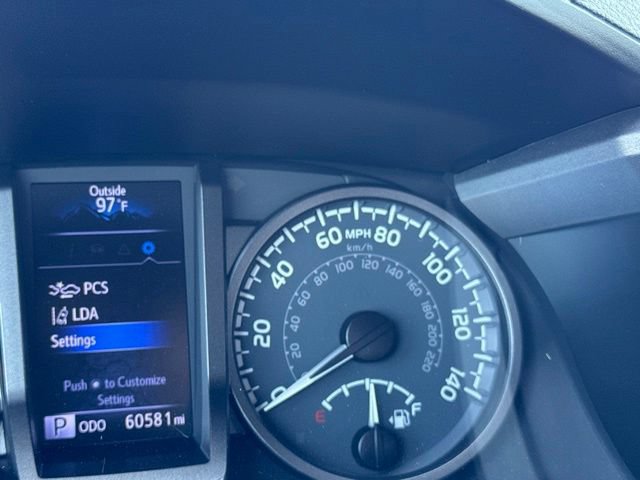 Used 2020 Toyota Tacoma TRD Off-Road AWD/4WD image 18