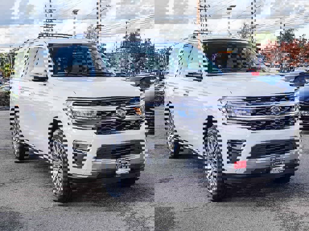 Used 2024 Ford Expedition Max Limited image 3