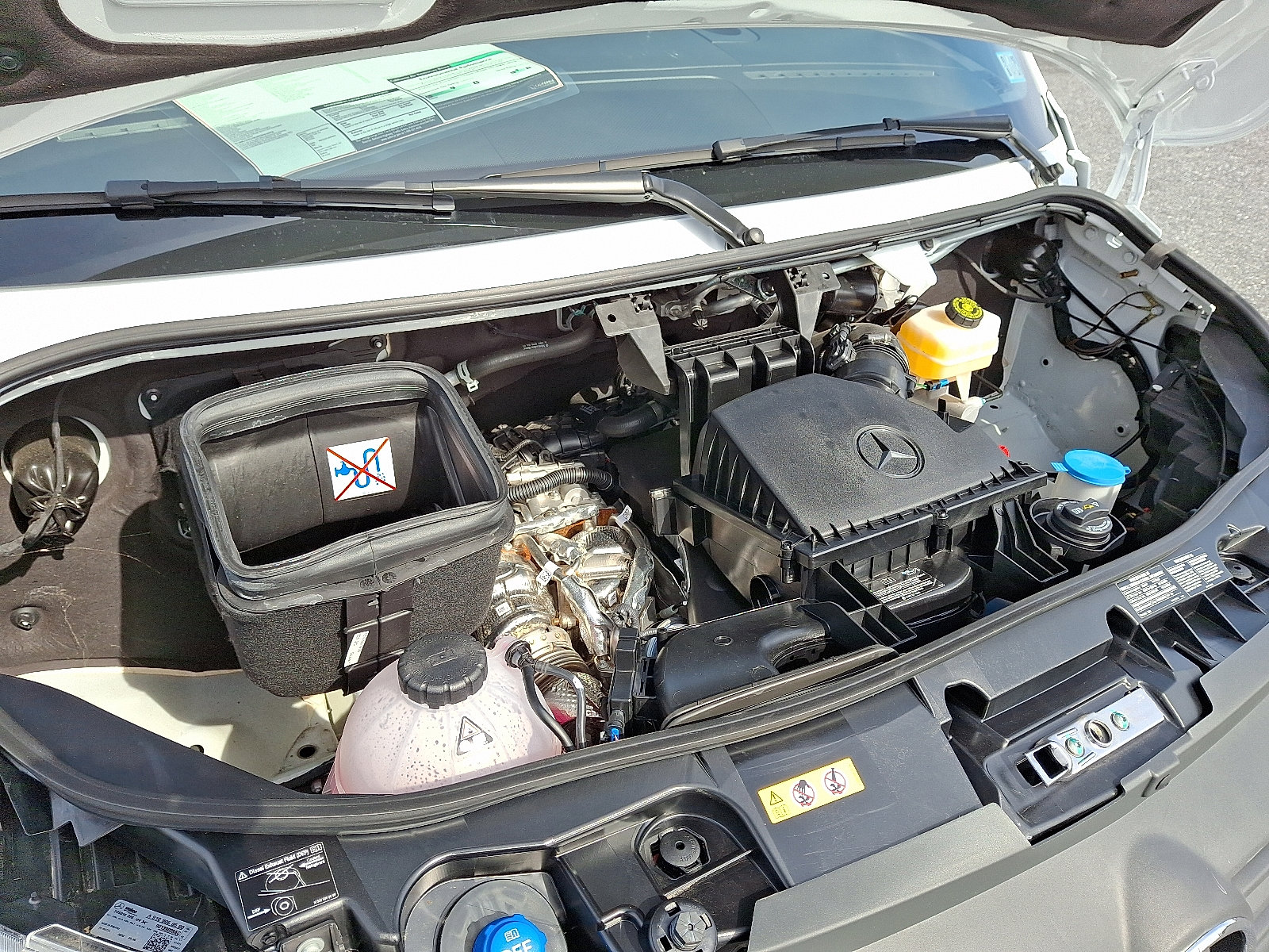 Used 2024 Mercedes-Benz Sprinter 2500 image 28