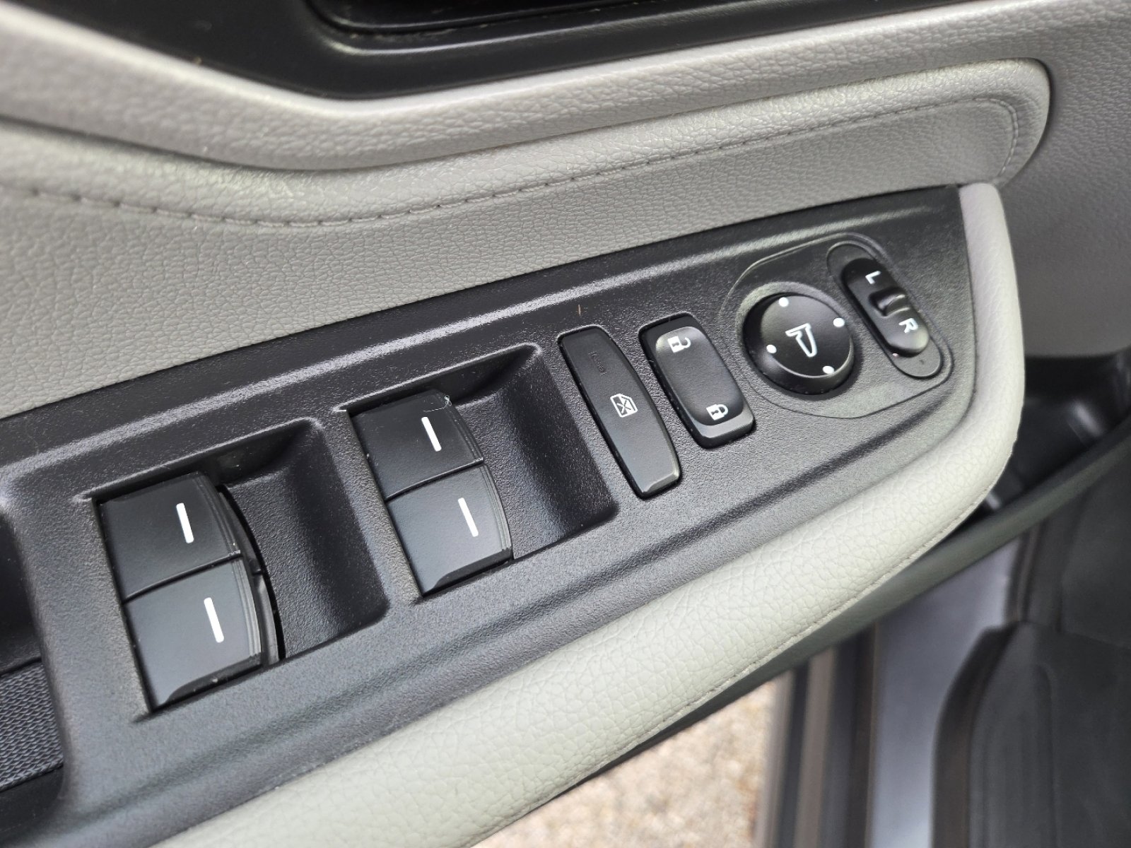 Used 2019 Honda Odyssey EX image 24