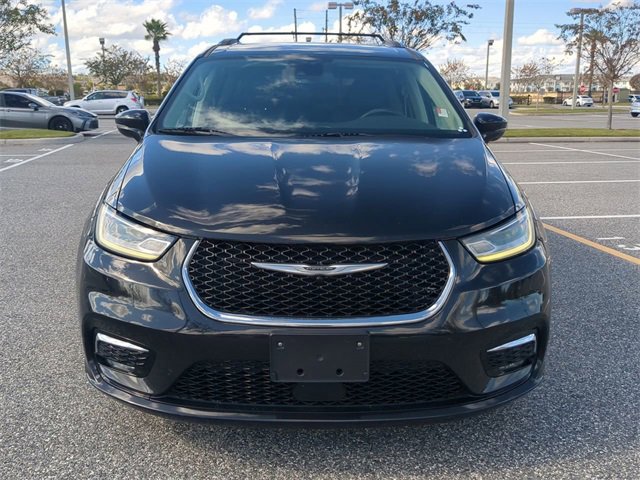 Used 2021 Chrysler Pacifica Touring-L image 9