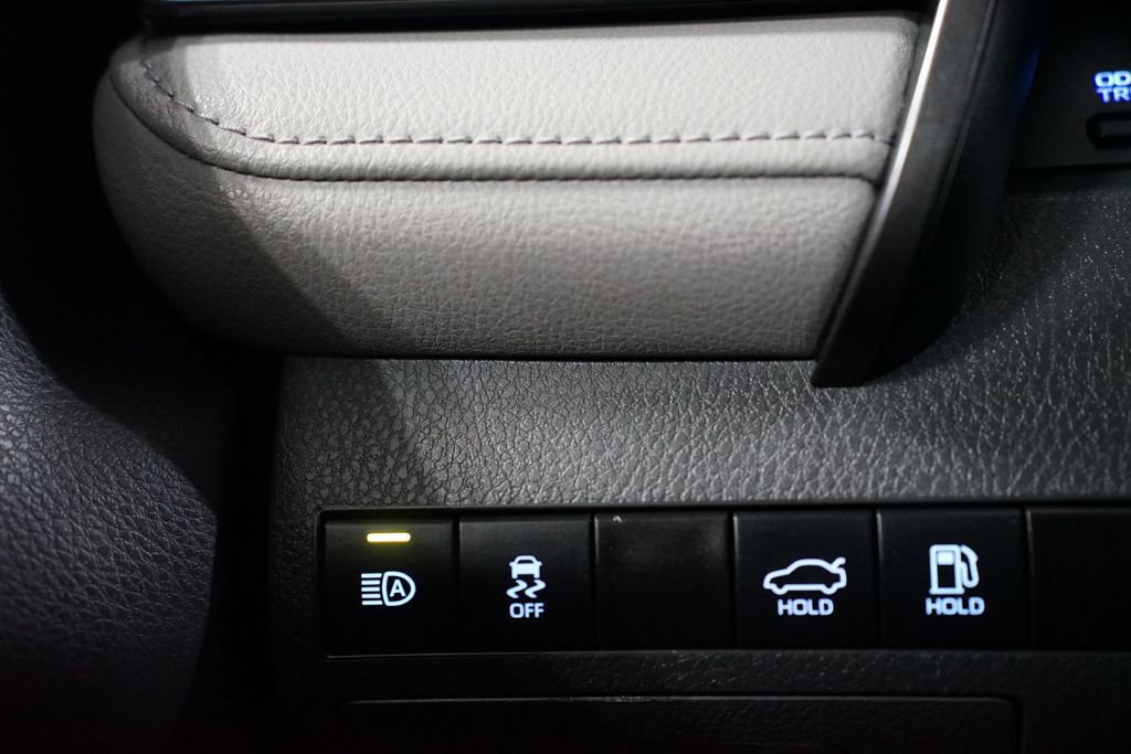 Used 2023 Toyota Camry LE image 22