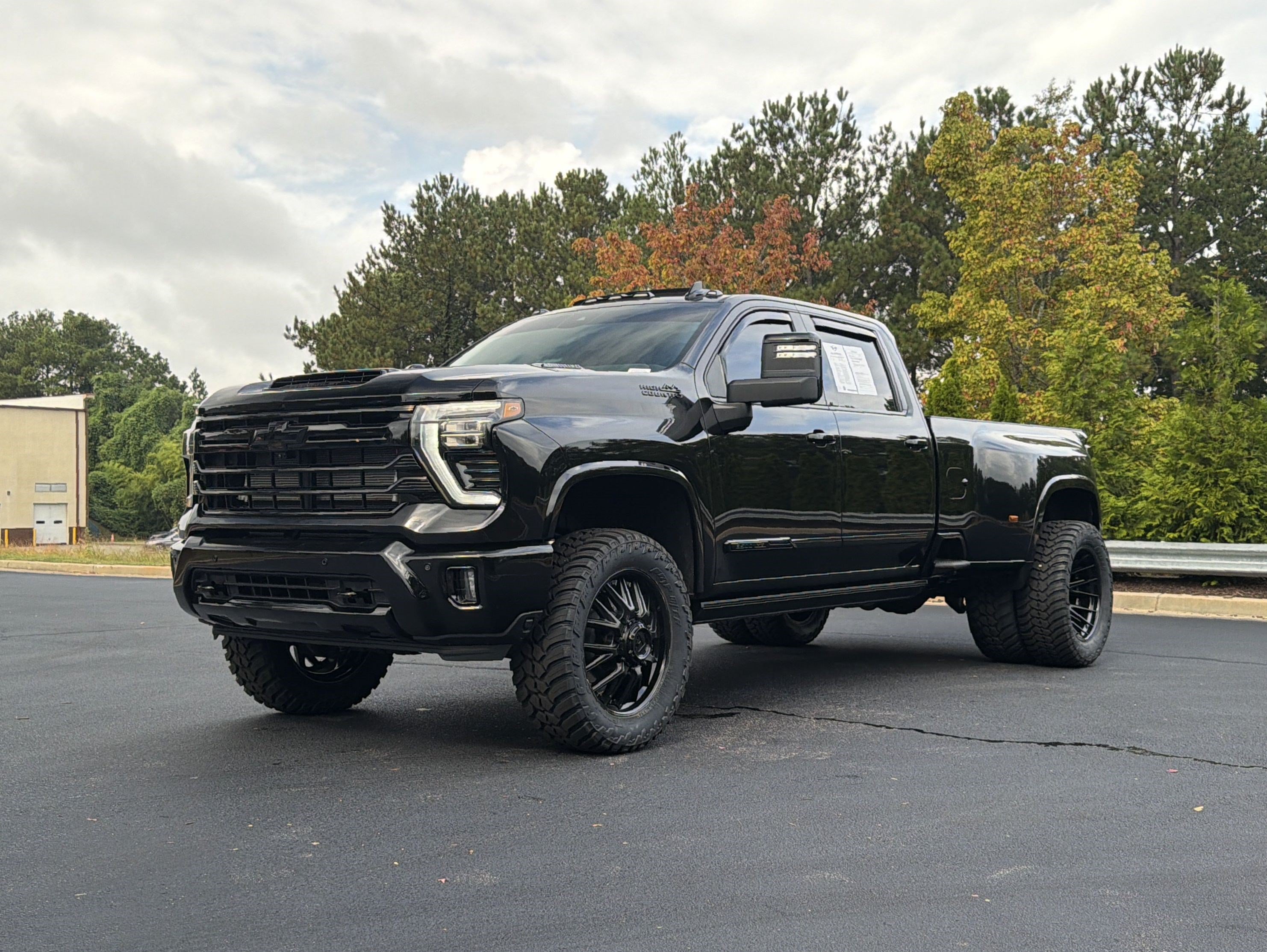 Used 2026 Chevrolet Silverado 3500 High Country w/ High Country Premium Package AWD/4WD image 16