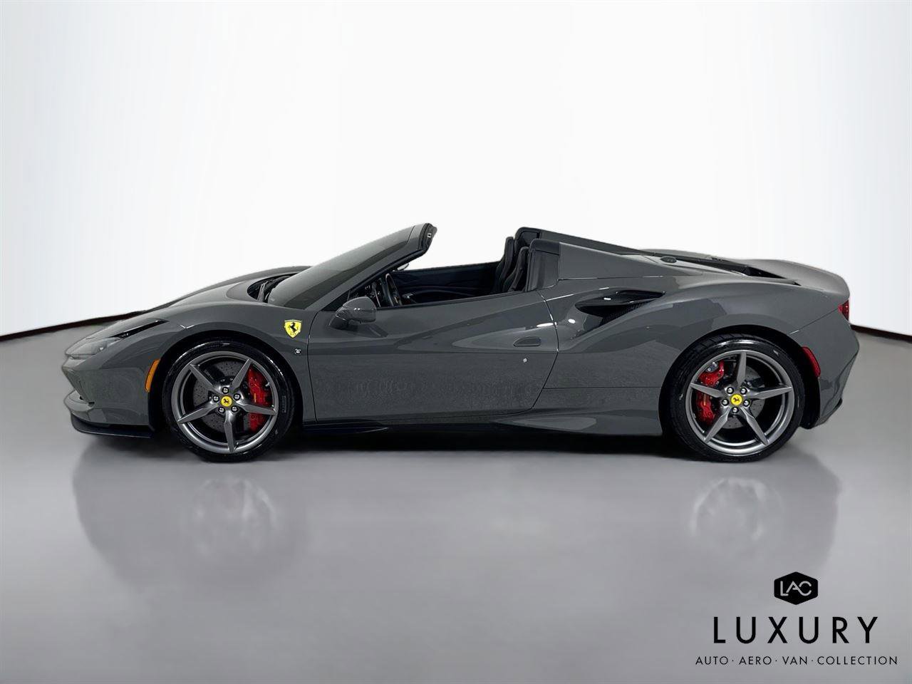 Used 2021 Ferrari F8 Tributo image 9